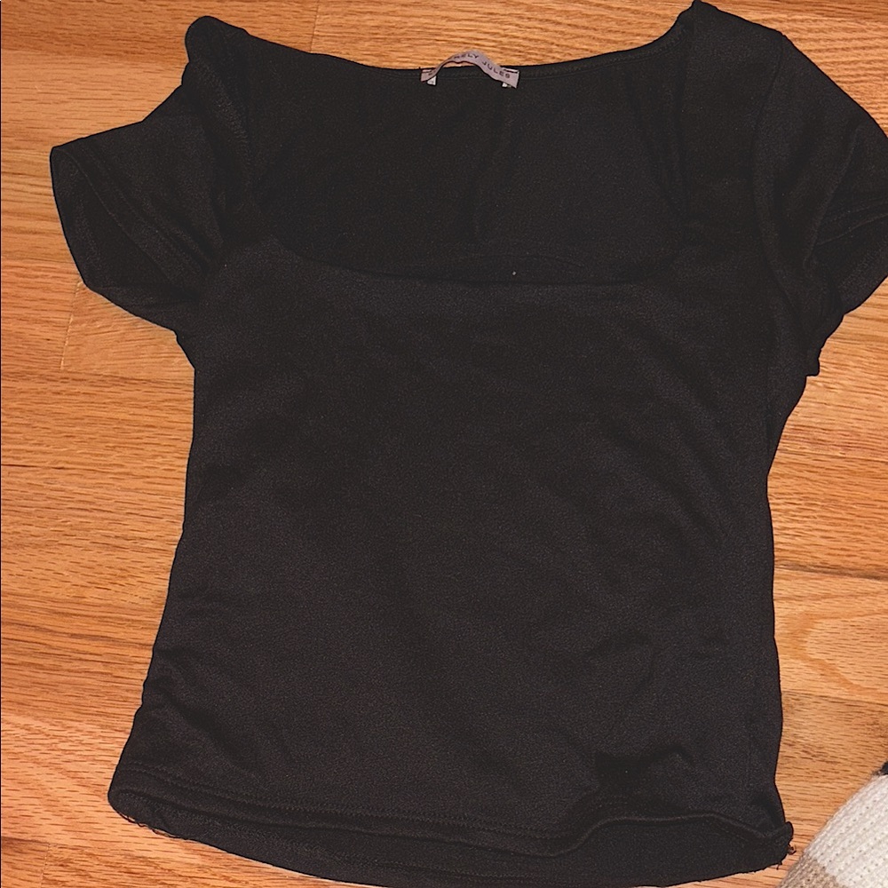 Sincerely Jules Black Fitted Short Sleeve Squared Swooped Shirt